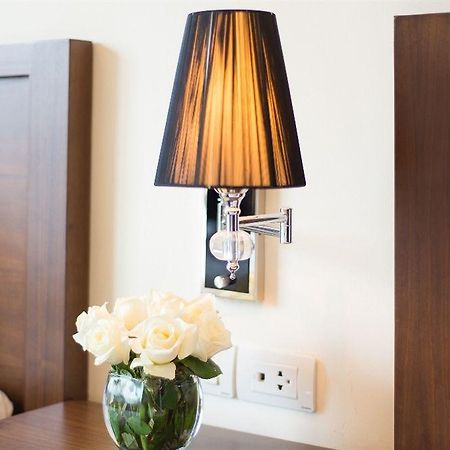Le Carnot Hotell Hanoi Exteriör bild